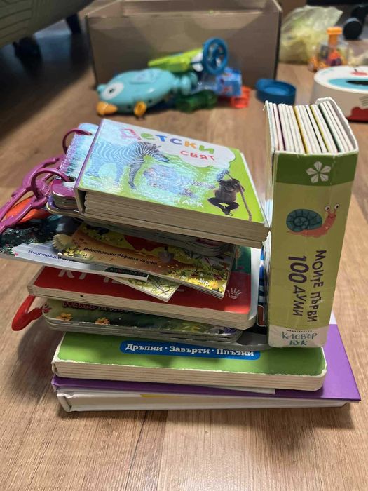 Лот от детски книги / бебешки книжки и карти с думи