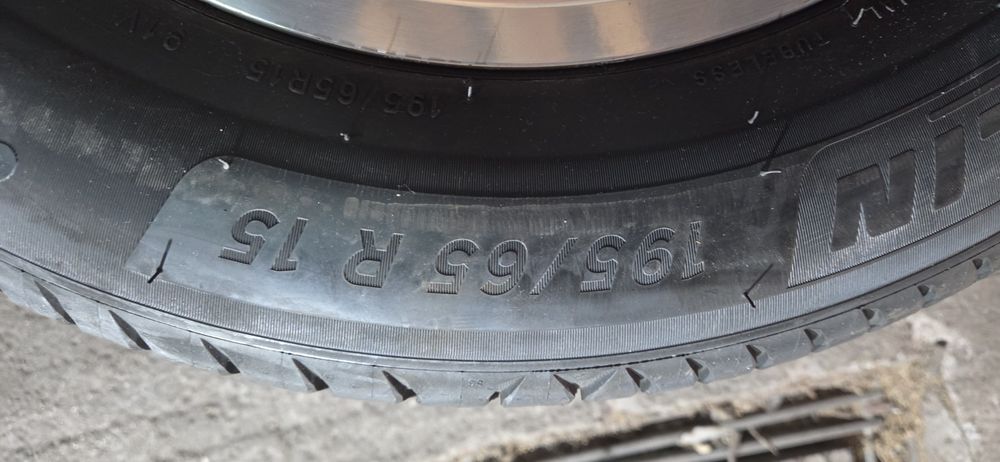 AUDI A4 джанти със нови летни гуми  195/65/15  ET45  5×112 цо56