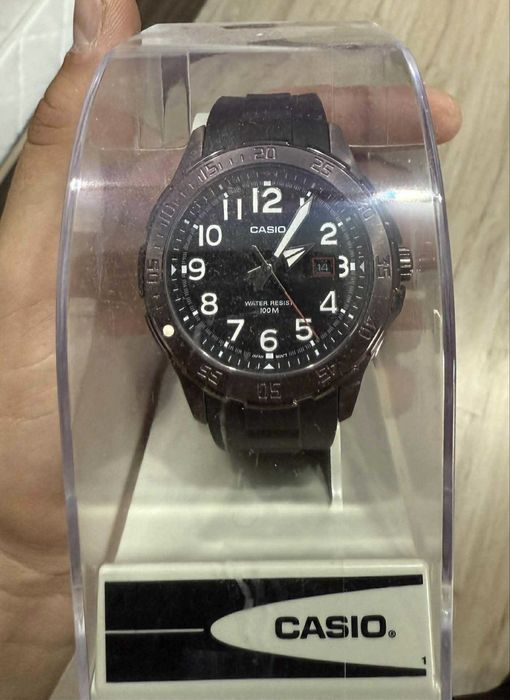 Часовник CASIO. Чисто нов!
