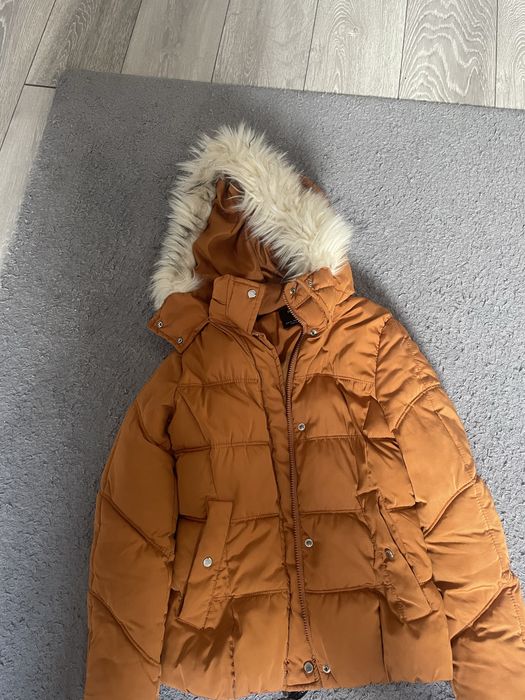 Geaca Bershka xs - s