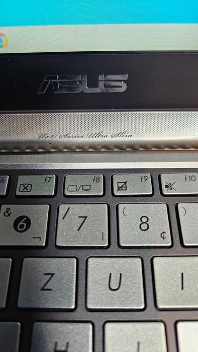 ASUS UX21E display 11.6 inch,i7 4gb mem.ssd 120gb