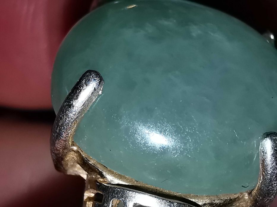 Inel aur alb și piatra de jad