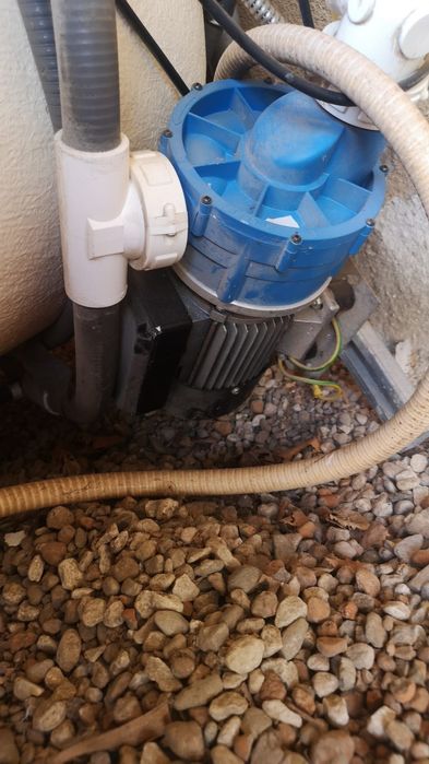 Cada cu hidromasaj, jacuzzi