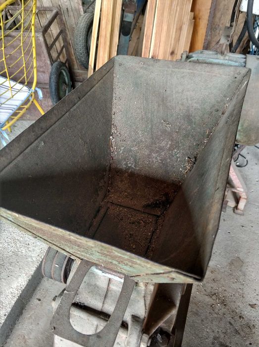 Трифазна чукова фуражомелка