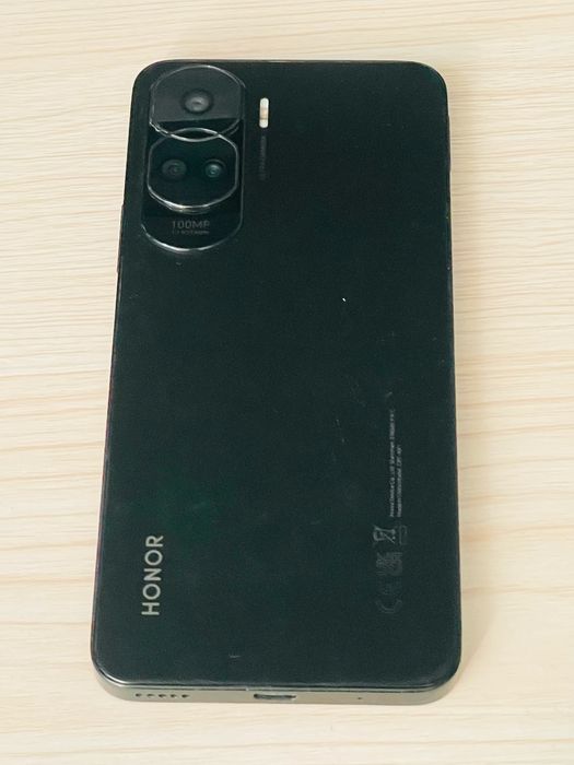 Телефон Honor 90 Lite