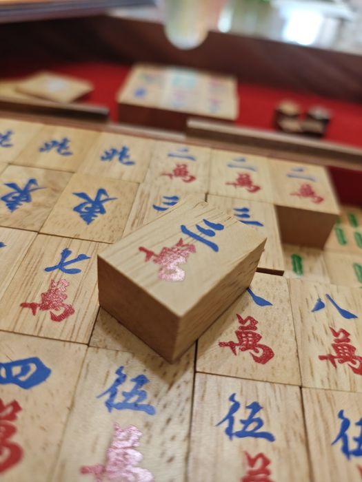 Лукс комплект игра Mah-Jongg (Ма джонг) от масивно дърво Самена. Нов!