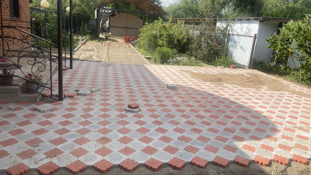 Продется брусчатка.2000,                 3200*    3800