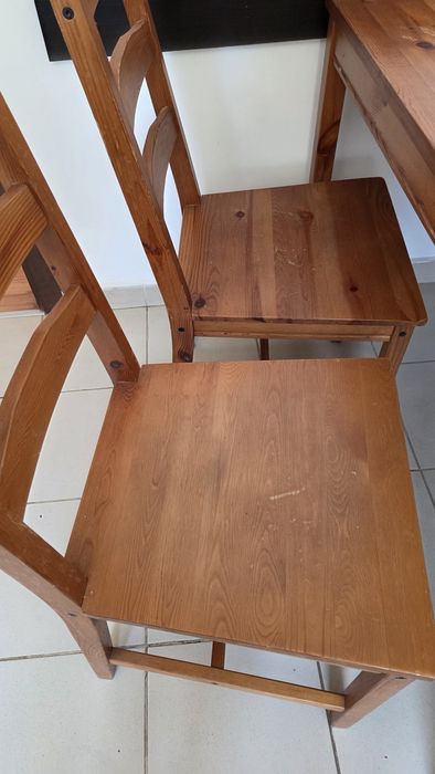 Masa bucatarie cu 4 scaune