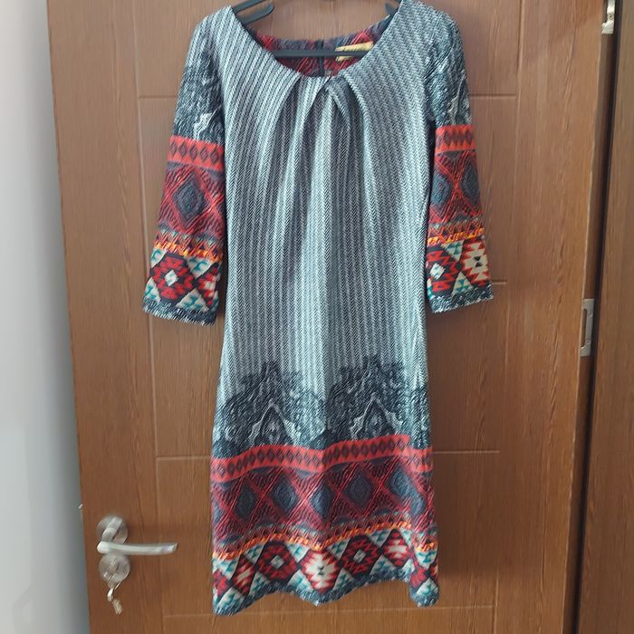 Дамска рокля с четвърт ръкав