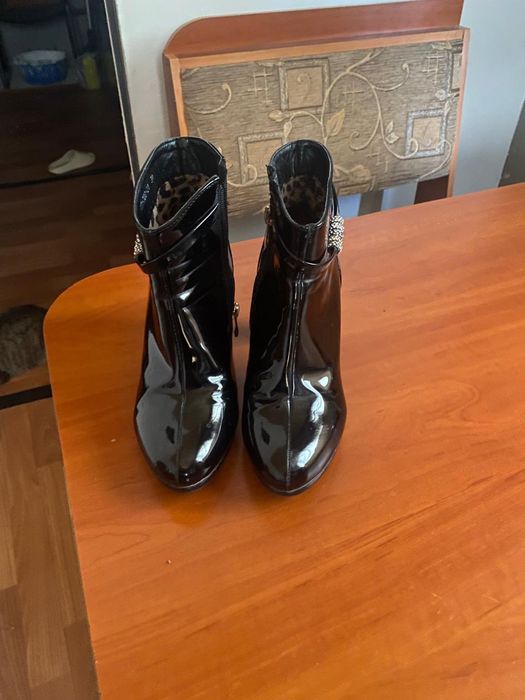 Продам продам ботильоны