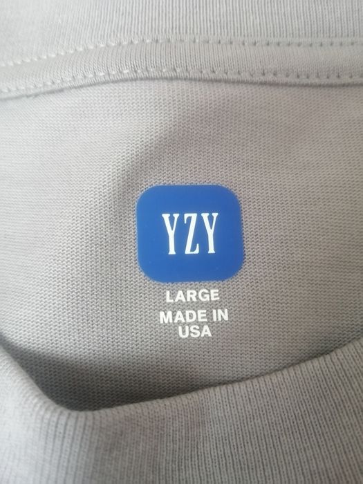 Продам мужскую футболку