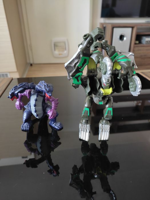 Бакуган,Бен тен,лего минифигурки серия 5 и Monster School минифигурка