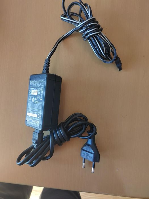 Incarcator camera Sony model AC-L20A, AC-L25B si AC-LM5A