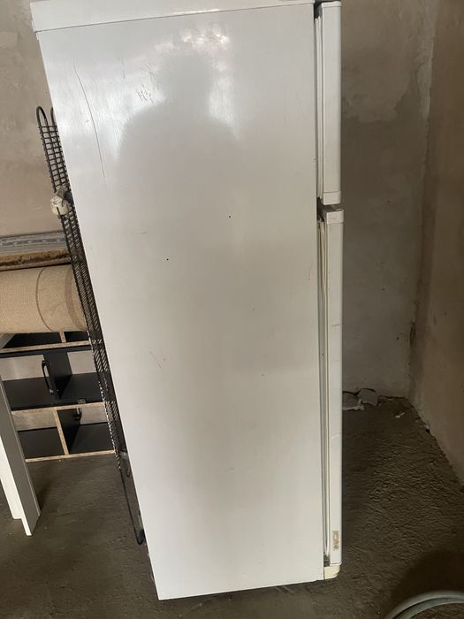 Холодильник рабочий