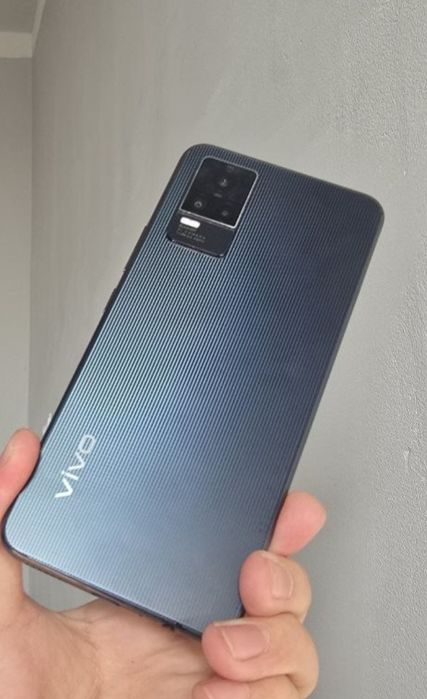 Vivi v21e телефон