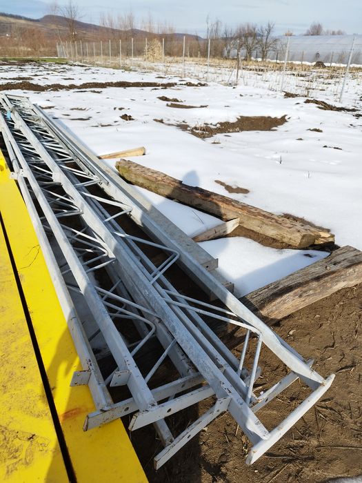 Structura hala, saivan, sopron garaj 100mp cu panouri sanwich acoperis