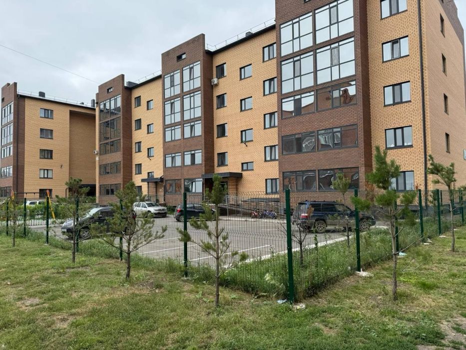 Продается евор 2 ком , раион набержной