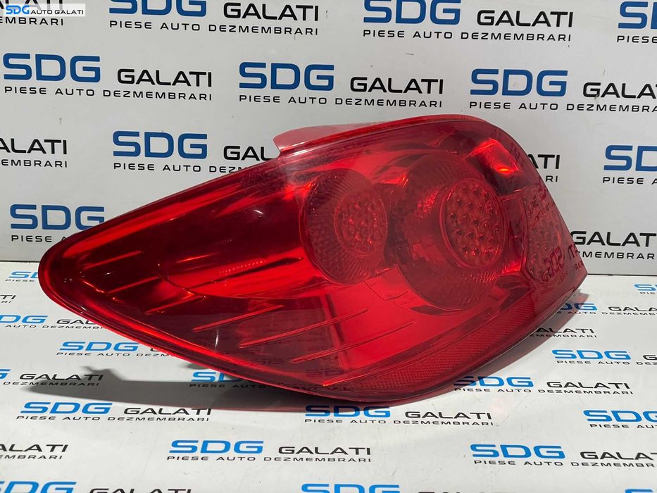Stop Lampa Tripla Stanga Peugeot 307 Hatchback Scurt 2001 - 2007 [L2859]