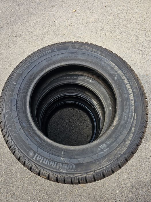 Anvelope M+S 185/75 R16 C Continental noi!