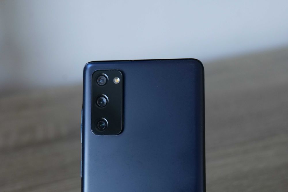 Samsung Galaxy S20 FE Добро състояние. 100% функционалност