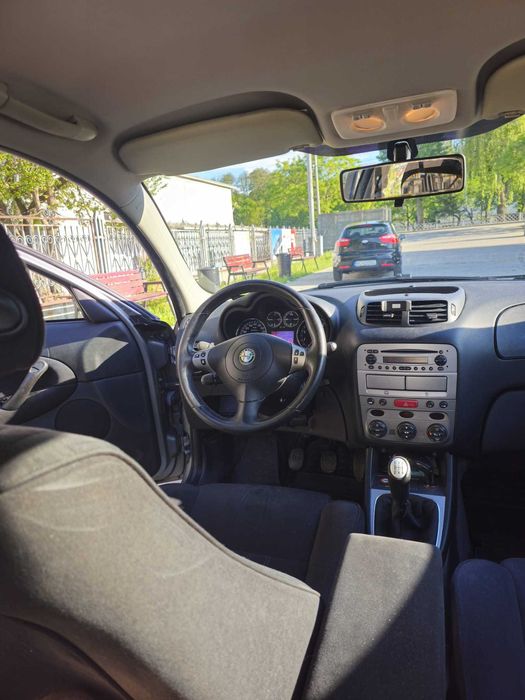 Alfa Romeo 147 Facelift - 1.6 benzina - 120km. Bine intretinuta.