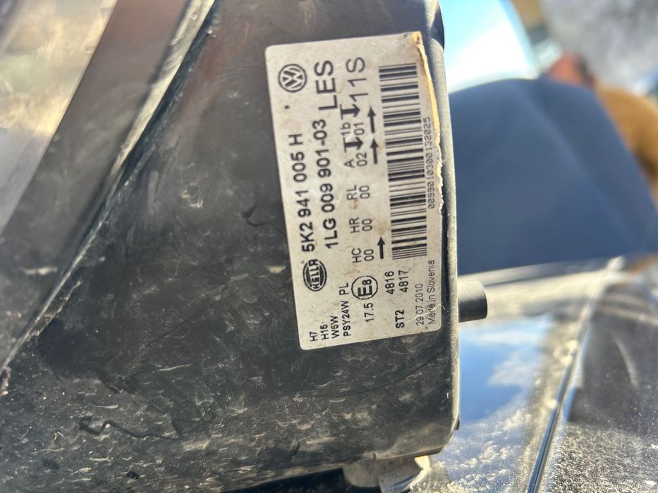 Ляв фар за голф 6 2010година