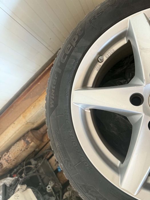Hankook Winter i*cept RS3 с джанти