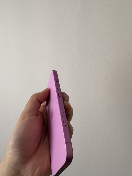 iPhone 16 256 pink