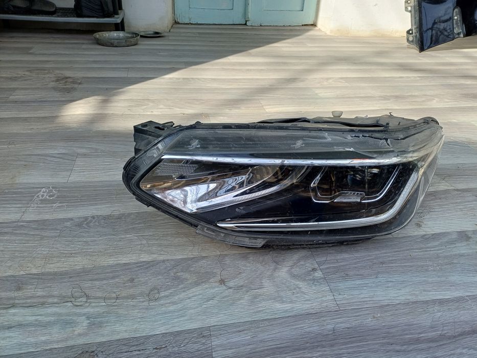 Трекер 2 фара чап томони запчастга