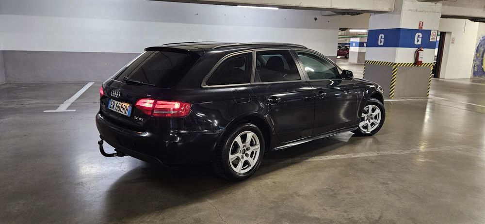 Vand AUDI A4, 2.0 diesel, an 2012, Manual 6+1, LED, Ingrijit, Acte la Zi