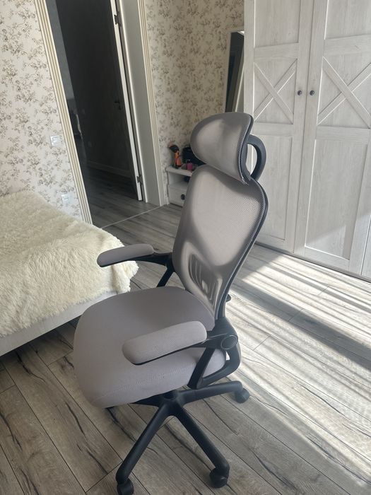 Офисный стул подьемность до 100 кг