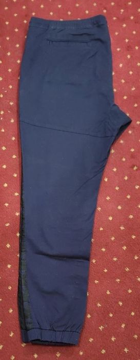 Продаётся джинси брюки