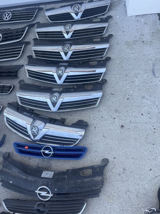 Grila centrala cu semn Sprinter 907 Touran 1t passat b5.5 Focus 2 nfl