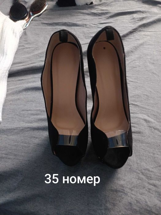 Продавам токчета за жени носени са по 1.2 пъти нови са