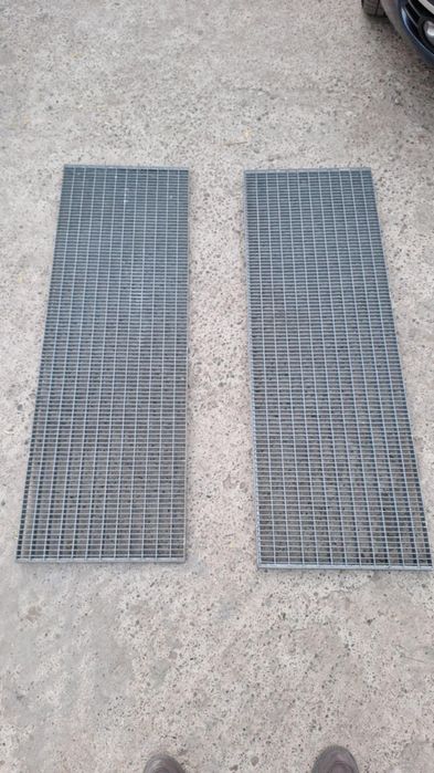 Trepte zincate modele si dimensiuni diferite din rigola sau grilaj
60-