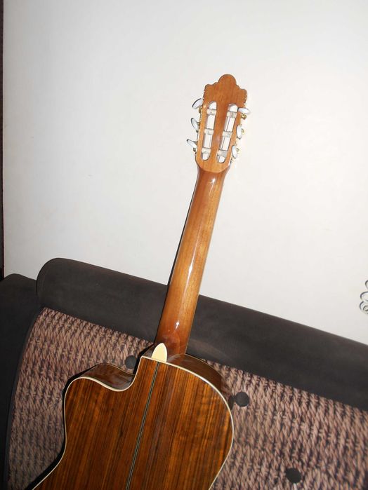 Новая классическая гитара