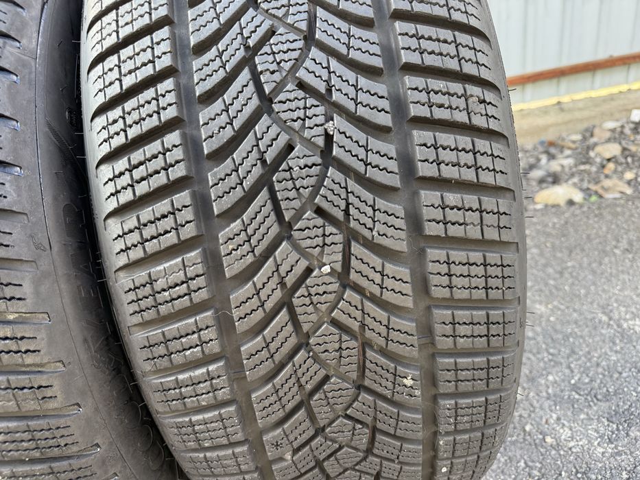 255/40 R19 GOODYEAR Ultragrip anvelope iarna perfecte
