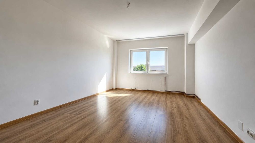 Apartament 3 camere decomandat, 64 mp, Luminos , Zonă liniștită