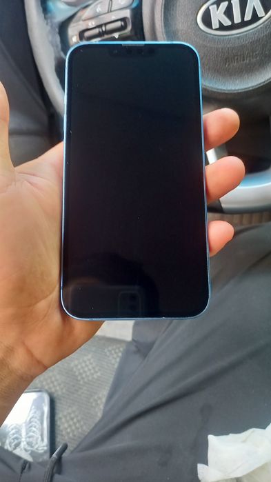 продам IPHONE 13