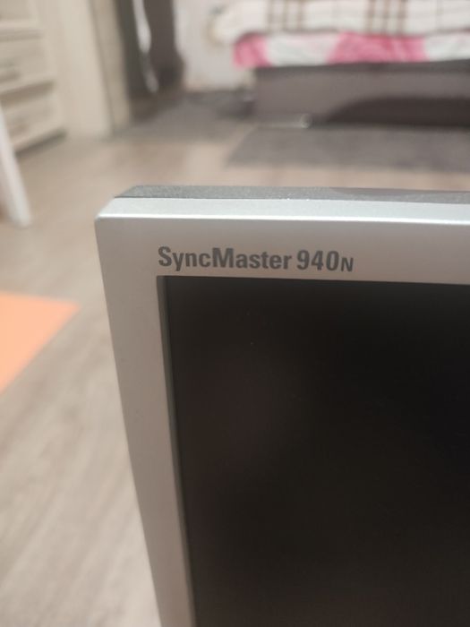 продам монитор Samsung SyncMaster 940N (модель GH19LS),