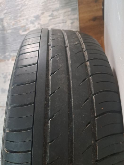 Продам автошины 205×65×15