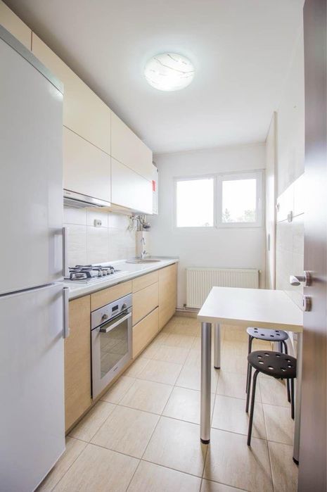 Inchiriez apartament 2 camere