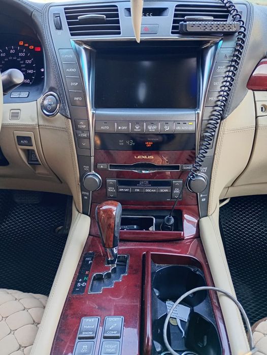 Продам Лексус лс600 город Костанай
