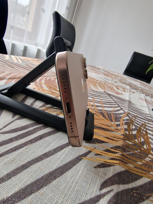 Vând iPhone 16 Pro Max  Desert Titanium, 256 GB