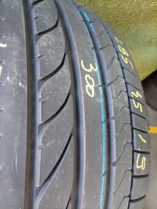 285 45 R19 falken vara