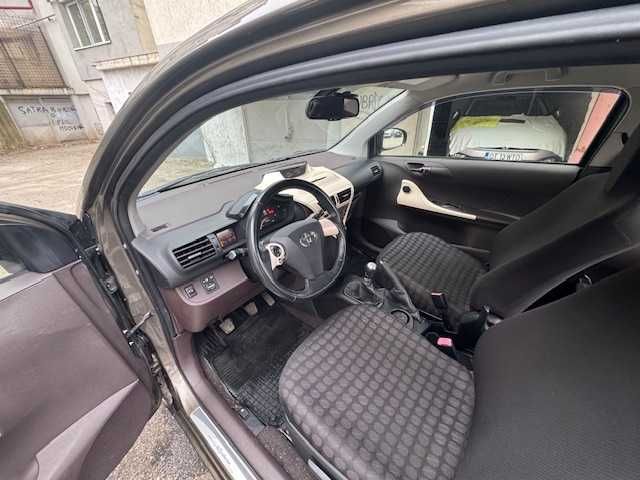 Toyota IQ Colection