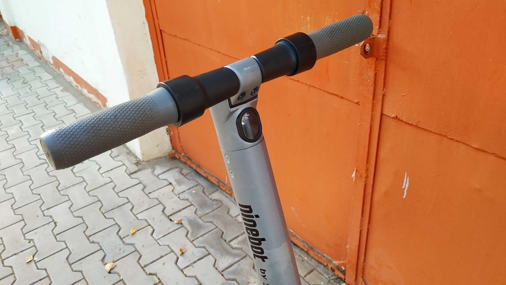 Электросамокат Ninebot by Segway KickScooter ES1