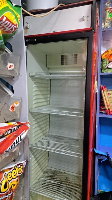 Холодильник витрина