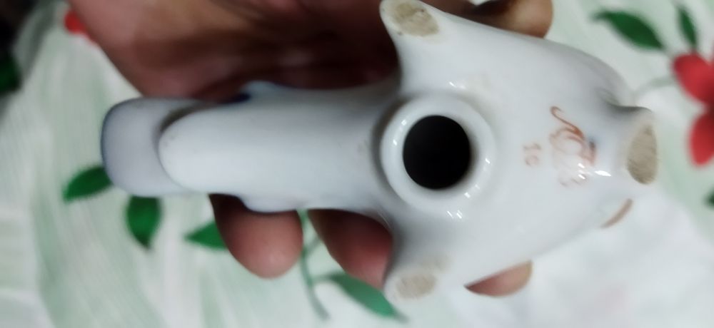 Фарфоровые статуэтки Птичка и Лисица.