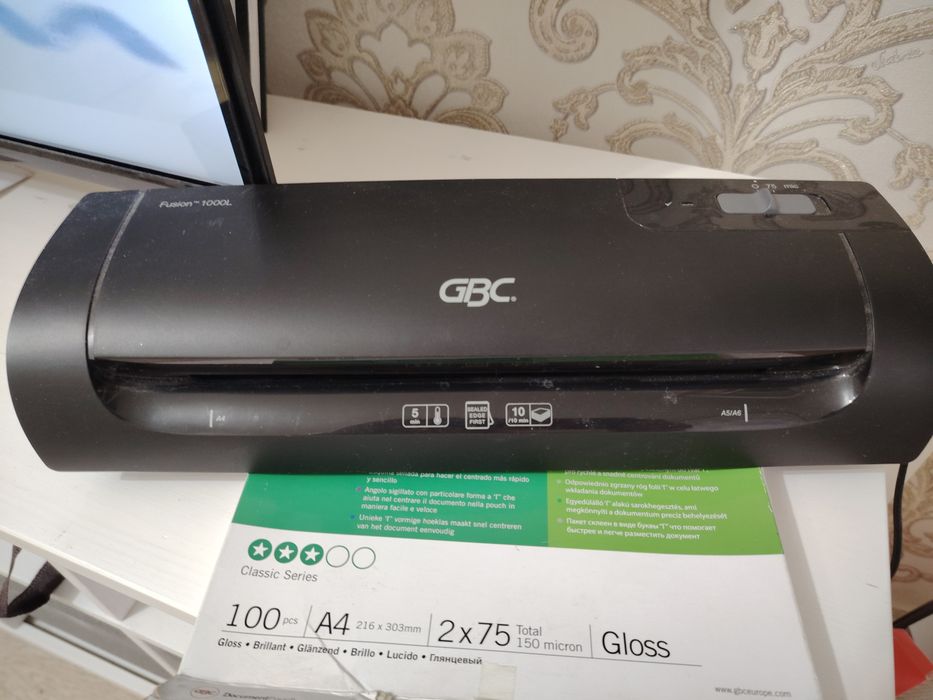 Ламинатор продам